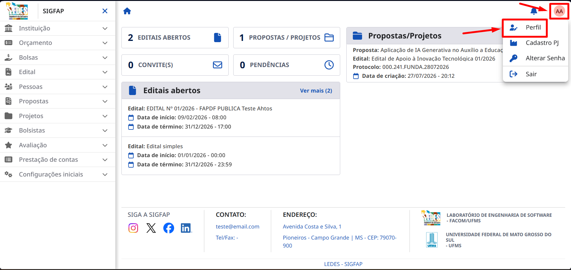 Selecionando a opção de sugerir uma nova instituição. Botão para sugerir uma nova instituição.