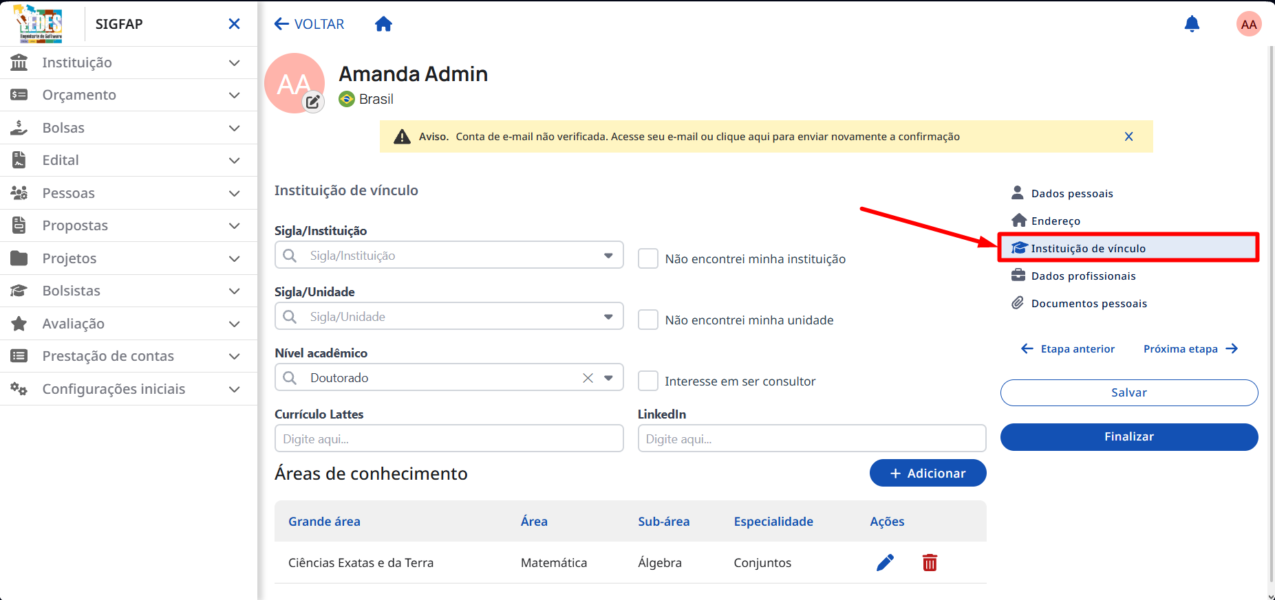 Selecionando a opção de sugerir uma nova instituição. Botão para sugerir uma nova instituição.