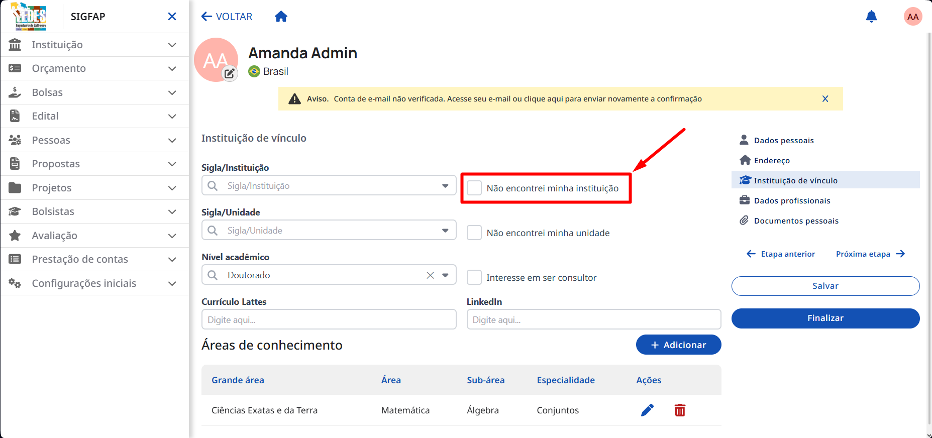 Selecionando a opção de sugerir uma nova instituição. Botão para sugerir uma nova instituição.
