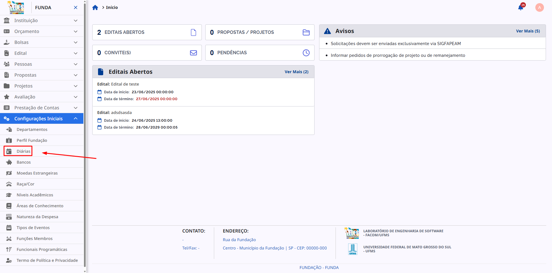 Menu lateral com a opção Diárias destacada.